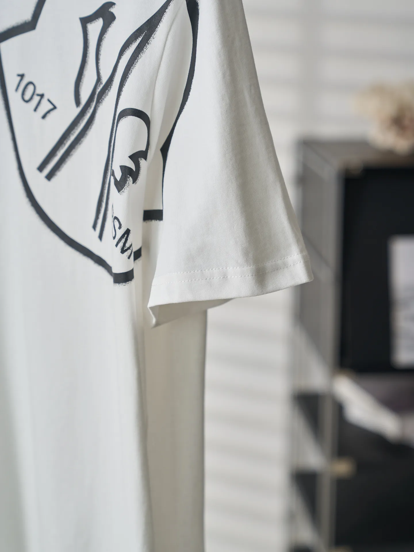 MONCLER/ T 【In Stock】S M L XL 16 。 1*1 。 1：1 。 T ， ， Moncler 。Classic ， 。